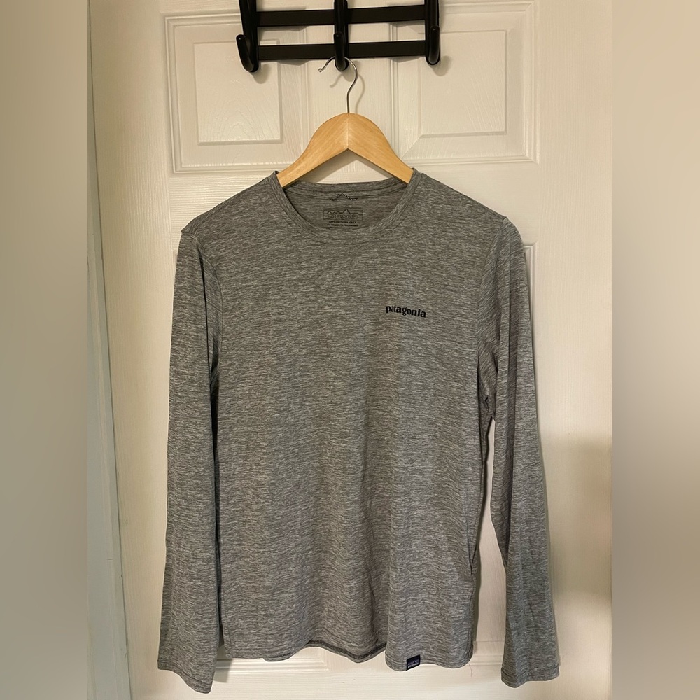 Patagonia Men's Gray Long Sleeve Shirt (athletic material)